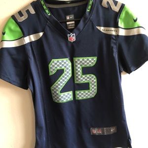 Seahawks Jersey (fits W SM/MD)